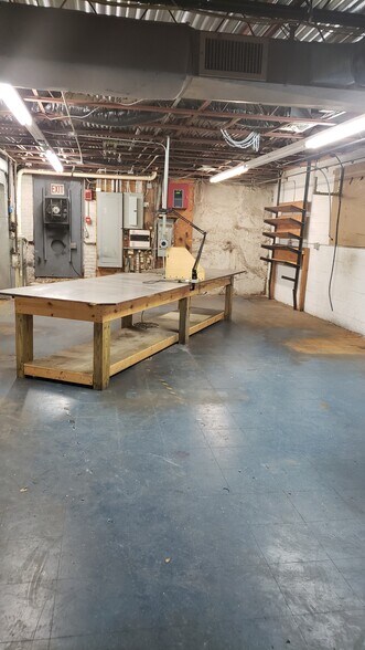 More Photos Of 51-55 Lake St, Nashua Light Manufacturing For Sale