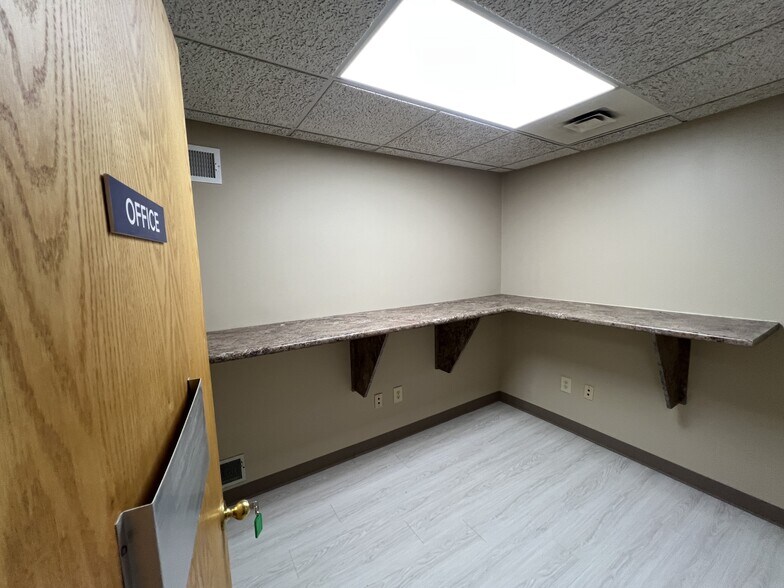 More Photos Of 155 Mount Pleasant Rd, West Newton Medical For Lease