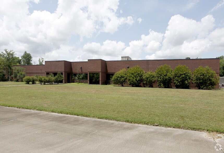 More Photos Of 4023 Technology Dr, Angleton Research And Development For Lease