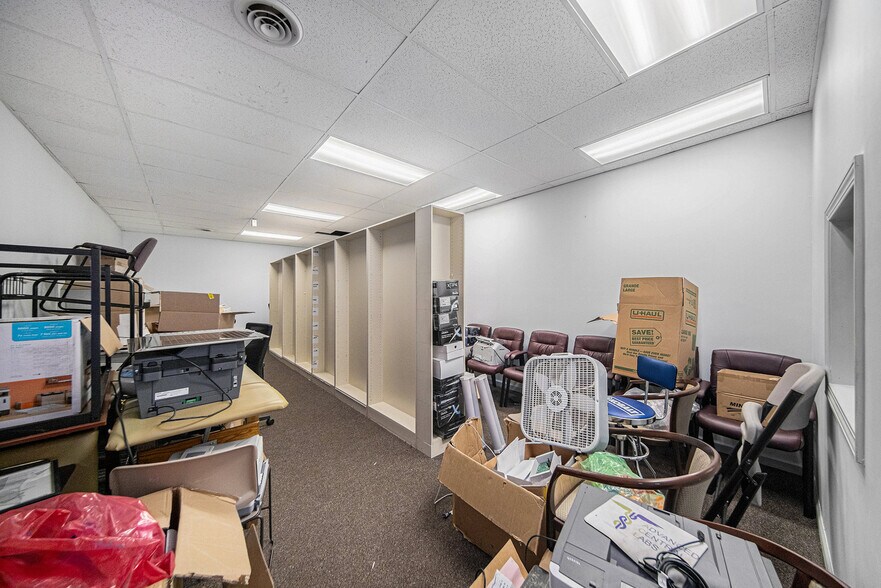 More Photos Of 35540 W Michigan Ave, Wayne Office For Sale