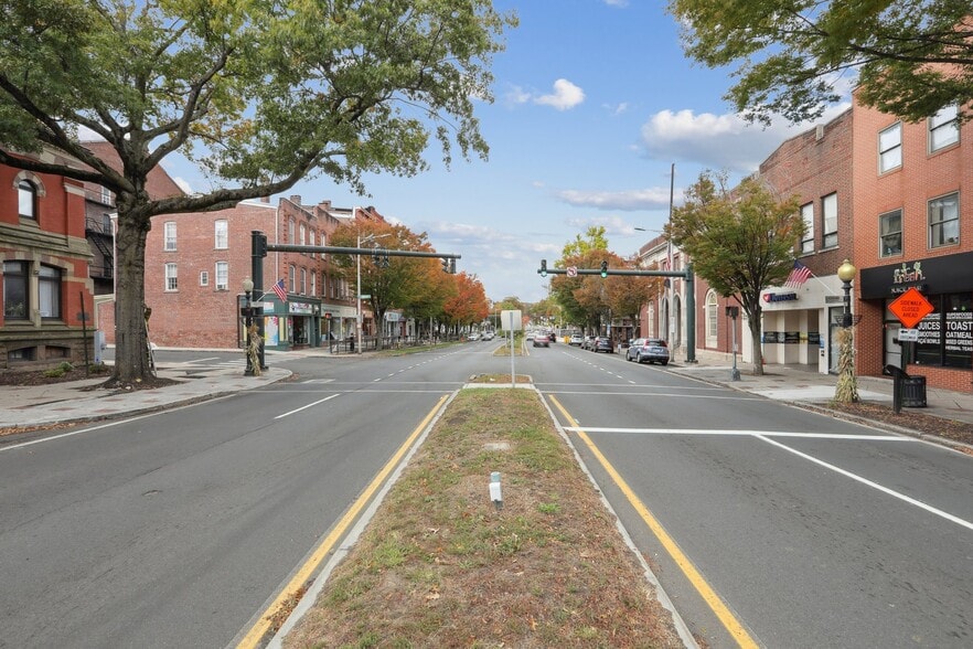 More Photos Of 248 Main St, Danbury Office For Sale