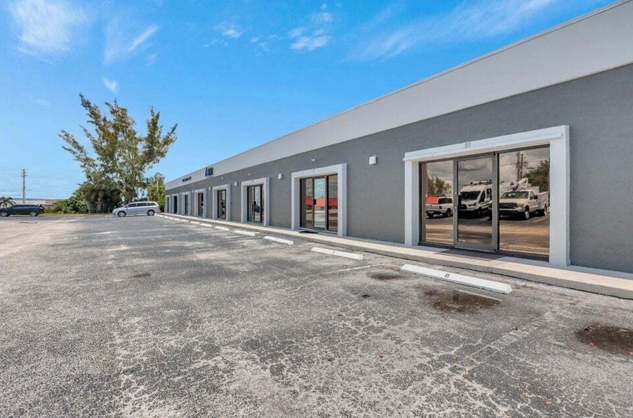 Primary Photo Of 1125 Old Dixie Hwy, Lake Park Showroom For Lease
