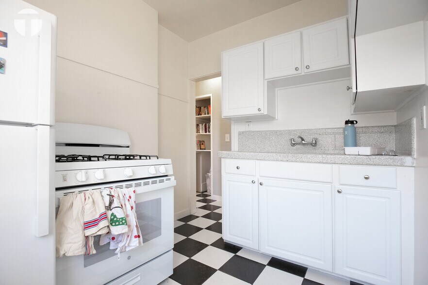 More Photos Of 1821 P St, Sacramento Apartments For Sale