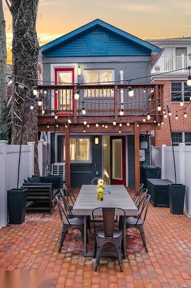 More Photos Of 220 West St, Annapolis Office For Sale