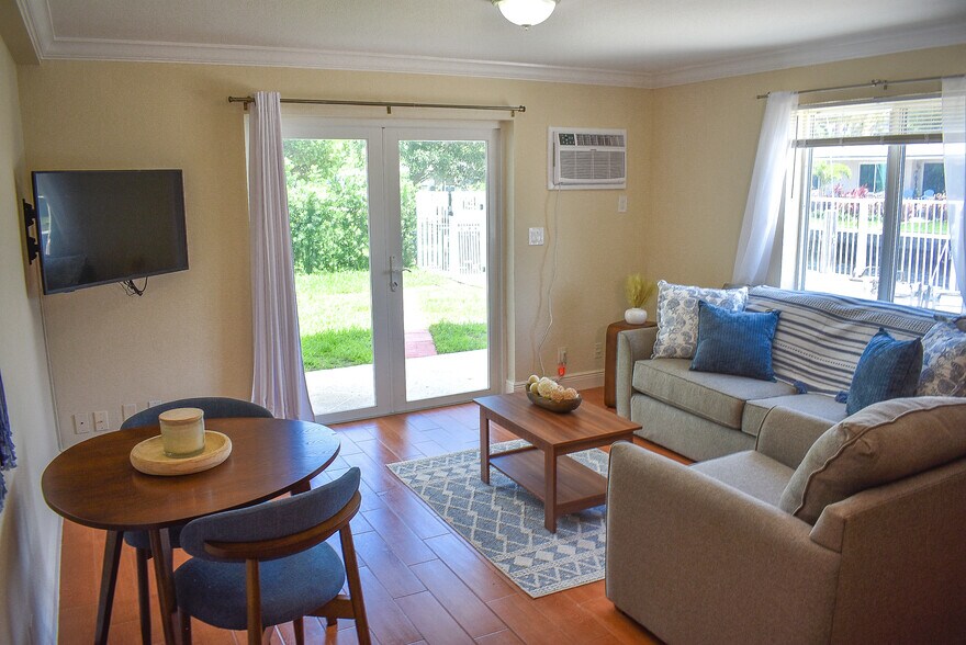More Photos Of 3204 SE 10th St, Pompano Beach Apartments For Sale