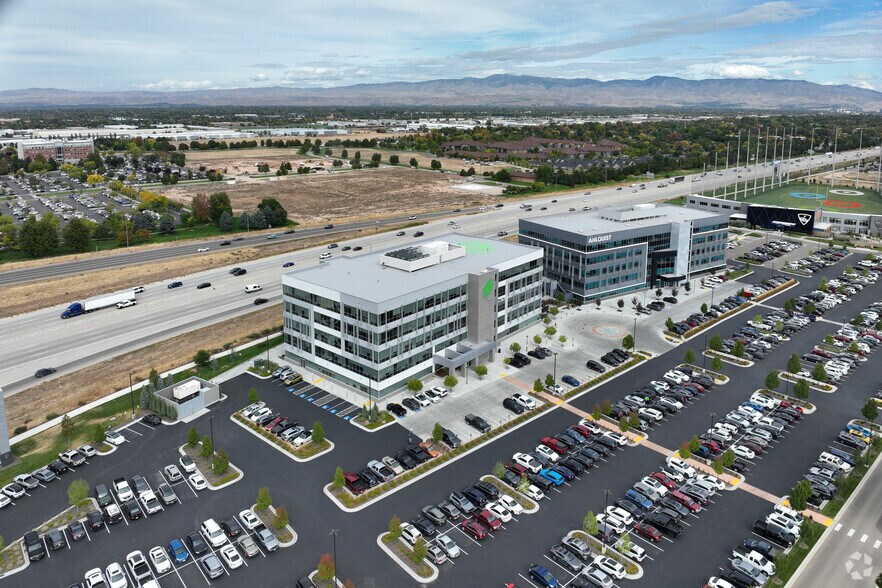More Photos Of 1111 S Silverstone Way, Meridian Office For Lease
