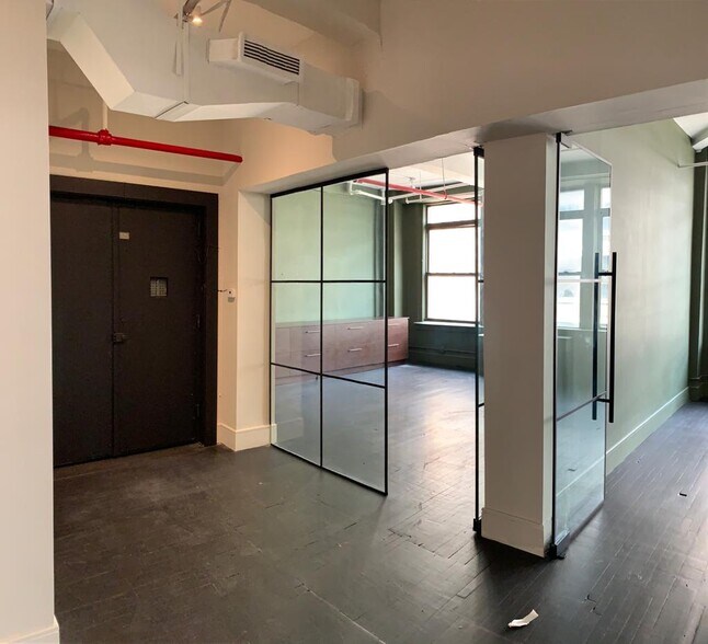 More Photos Of 164 W 25th St, New York Office For Lease