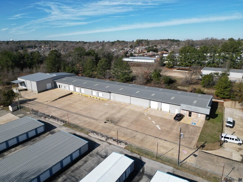 More Photos Of 13178 State Highway 110 S, Tyler Warehouse For Lease