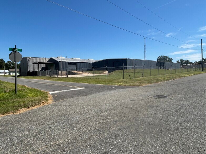 More Photos Of 1811 Florida Ave, Quincy Warehouse For Lease