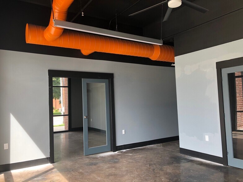 More Photos Of 1001-1021 N Limestone St, Lexington Apartments For Lease