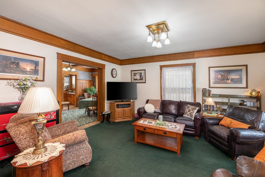 More Photos Of 317 E Park Ave, Minocqua Hotel For Sale
