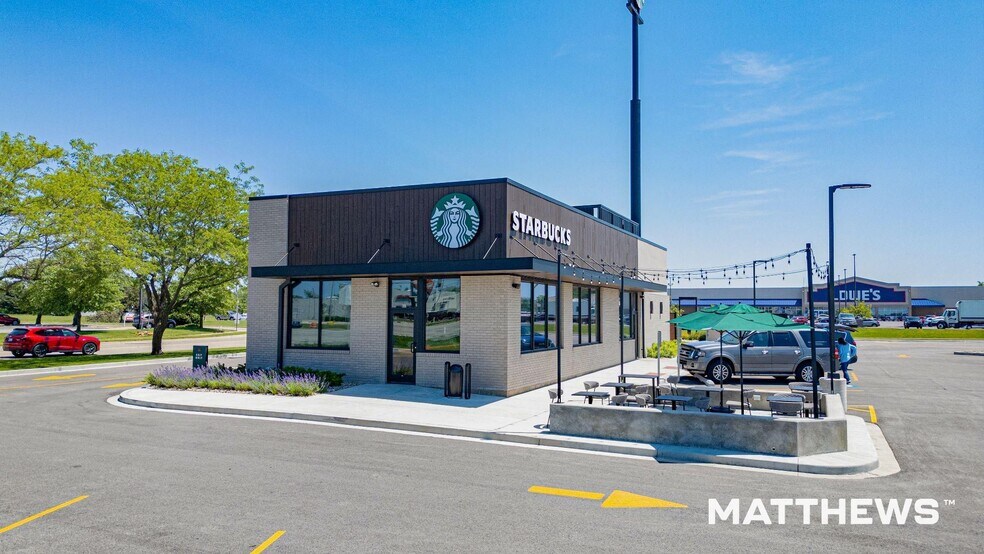 More Photos Of 4370 Lake Michigan Dr NW, Walker Restaurant For Sale