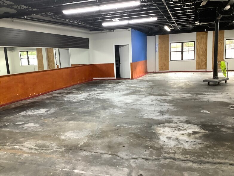 More Photos Of 19 Willow St, Natick Office For Lease