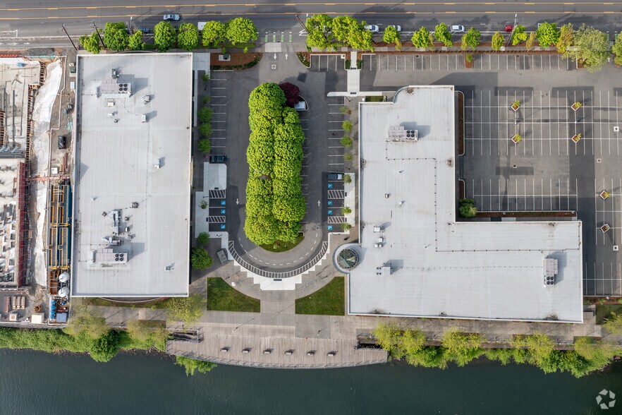 More Photos Of 1750 NW Naito Pky, Portland Office For Sale