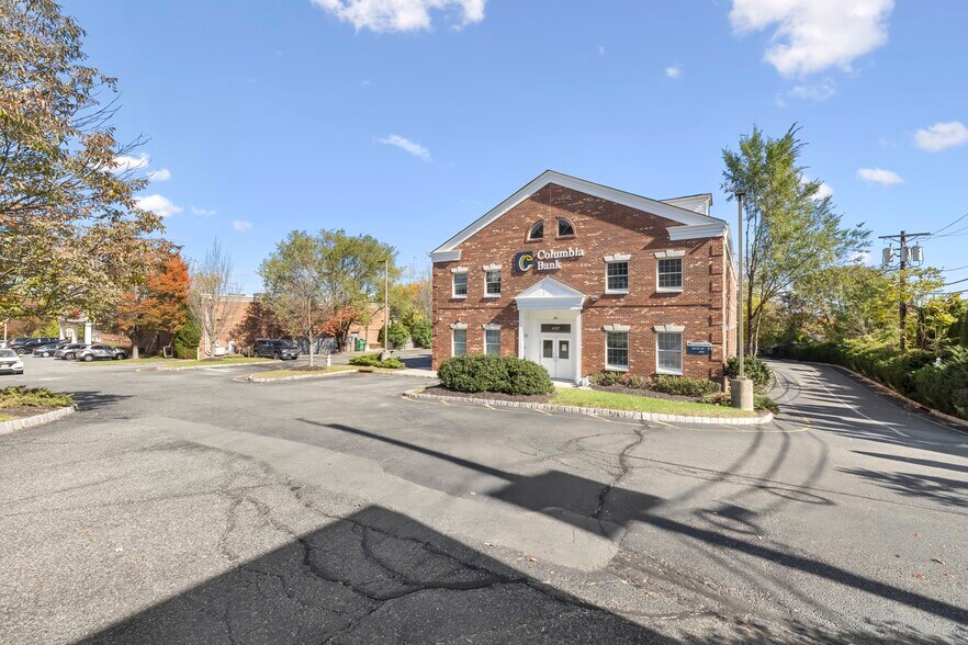 More Photos Of 1027 Pompton Ave, Cedar Grove Bank For Lease