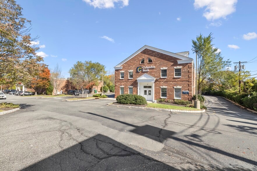 More Photos Of 1027 Pompton Ave, Cedar Grove Medical For Lease