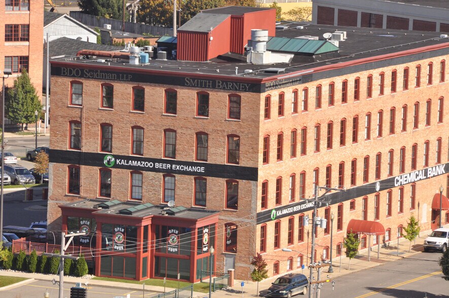 Primary Photo Of 211 E Water St, Kalamazoo Medical For Lease