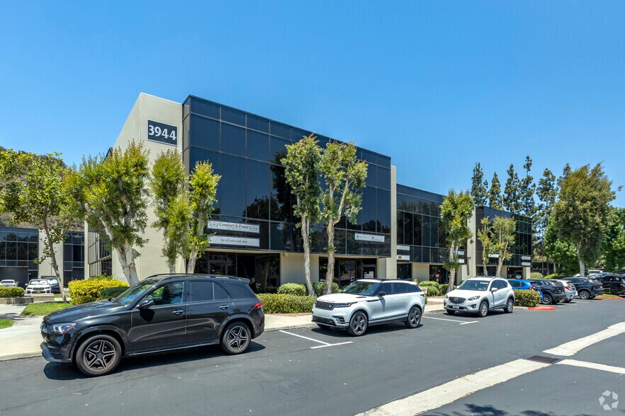 More Photos Of 3914 Murphy Canyon, San Diego Unknown For Lease