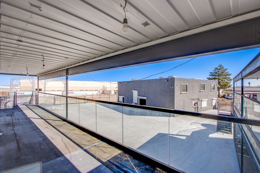More Photos Of 4251 W Oquendo Rd, Las Vegas Light Distribution For Sale