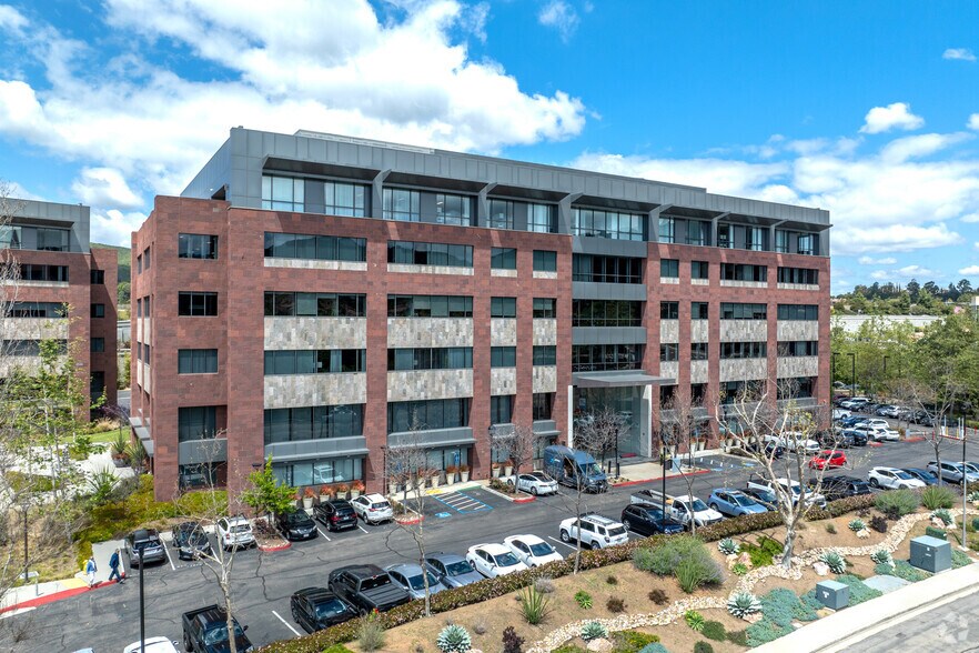 More Photos Of 13520 Evening Creek Dr N, San Diego Office For Lease