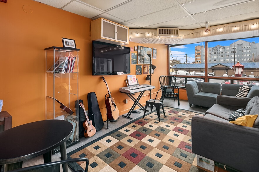 More Photos Of 520 S King St, Seattle Hospitality For Sale