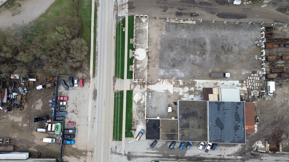 More Photos Of 412 Elizabeth St, Guelph Warehouse For Lease