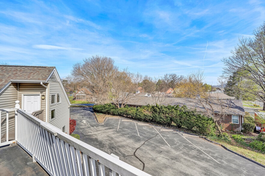 More Photos Of 5034 Williamson Rd NW, Roanoke Office For Lease