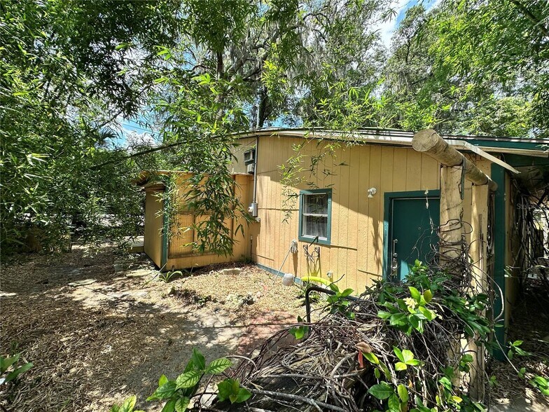 More Photos Of 919 NW 23rd Ave, Gainesville Office Residential For Sale