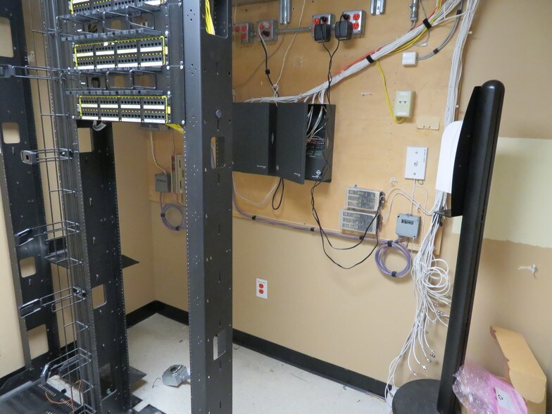 More Photos Of 300 E Dania Beach Blvd, Dania Bank For Lease