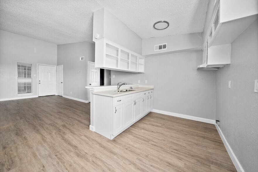 More Photos Of 10518 Heizer Dr, Corpus Christi Apartments For Sale