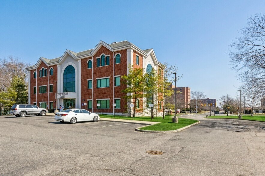 More Photos Of 267 Carleton Ave, Central Islip Medical For Lease