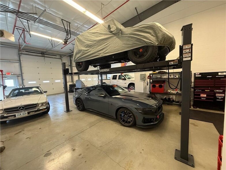 More Photos Of 345-355 Compass Cir, North Kingstown Warehouse For Sale