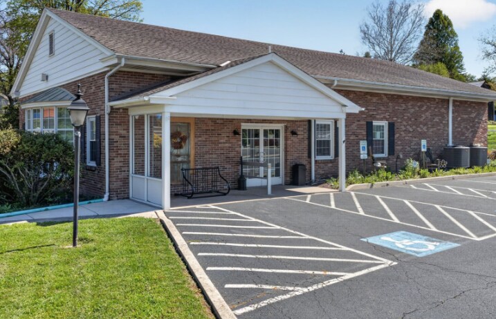Primary Photo Of 101 Walnut St, Green Lane Bank For Sale