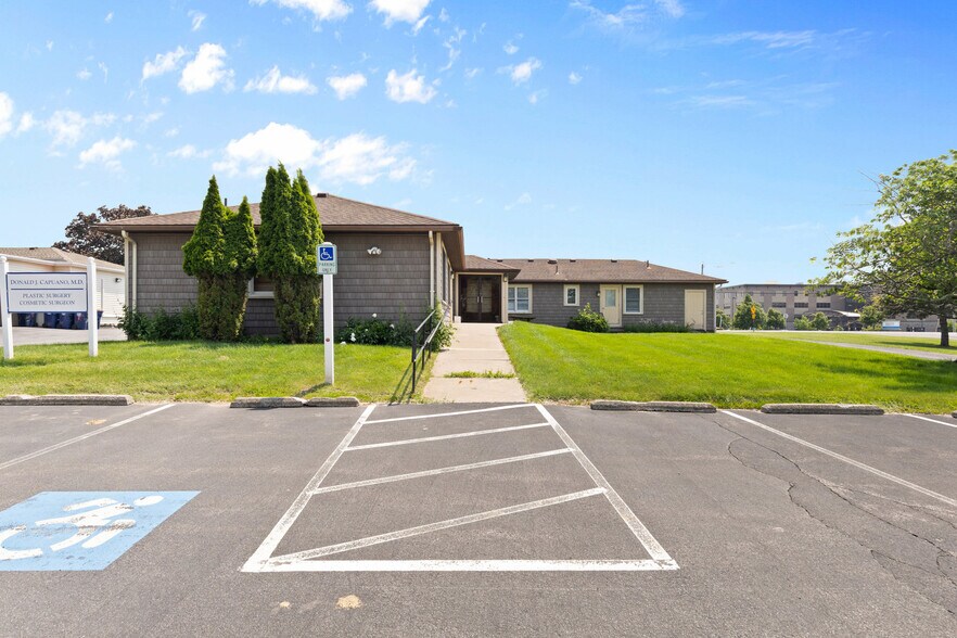 More Photos Of 2640 Ridgeway Ave, Rochester Medical For Sale