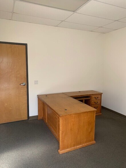 More Photos Of 3454 Alken St, Bakersfield Warehouse For Lease