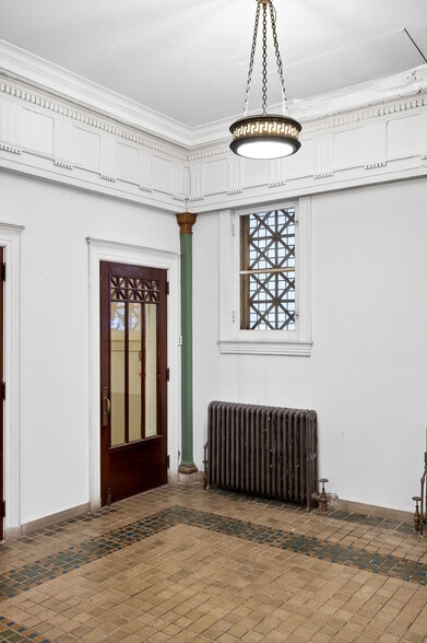 More Photos Of 220 North St, Buffalo Specialty For Sale