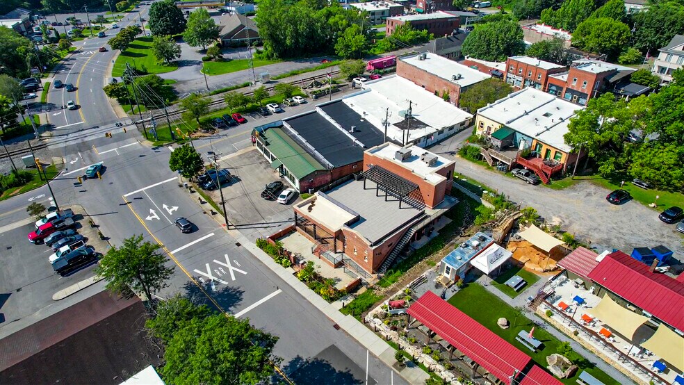 More Photos Of 128 Broadway St, Black Mountain Restaurant For Sale