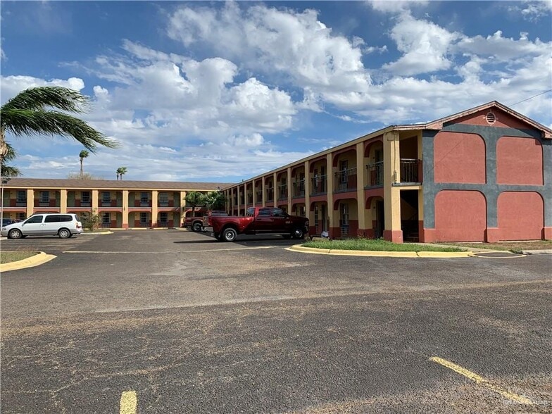 More Photos Of 1990 W Expressway 83, Mercedes Hotel For Sale