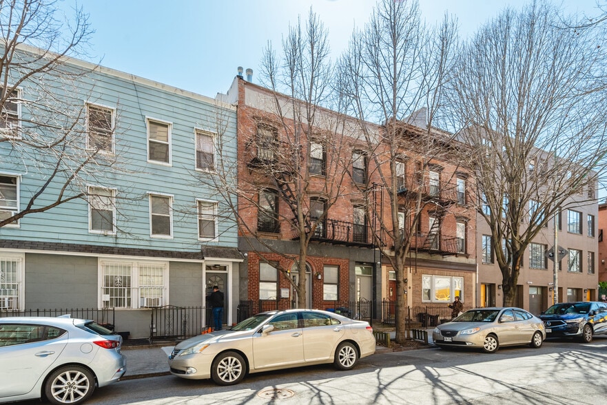 More Photos Of 51 Havemeyer St, Brooklyn Storefront Retail Office For Sale