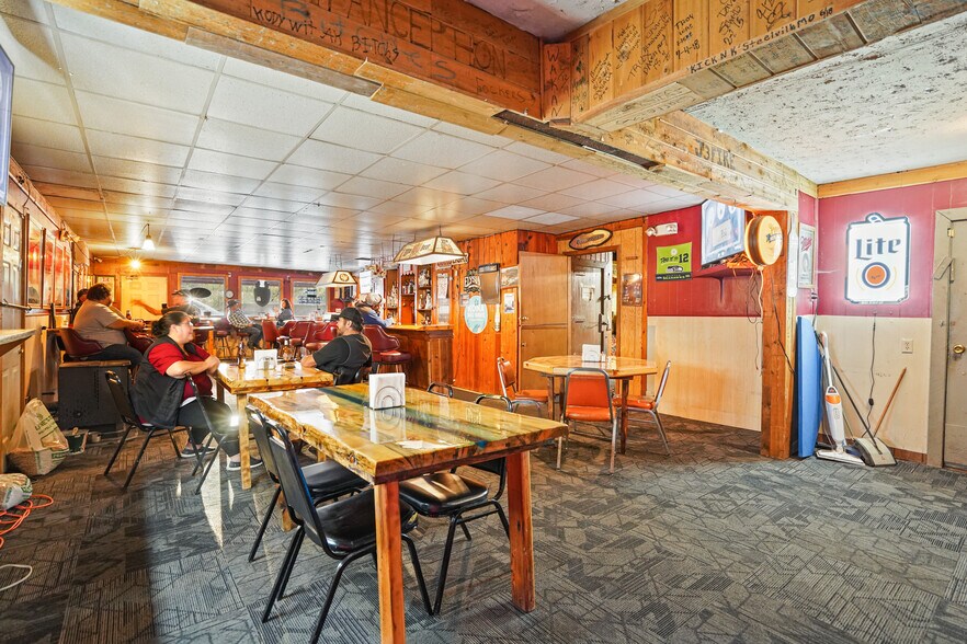 More Photos Of 4976 WA-25 Hwy, Hunters Bar For Sale