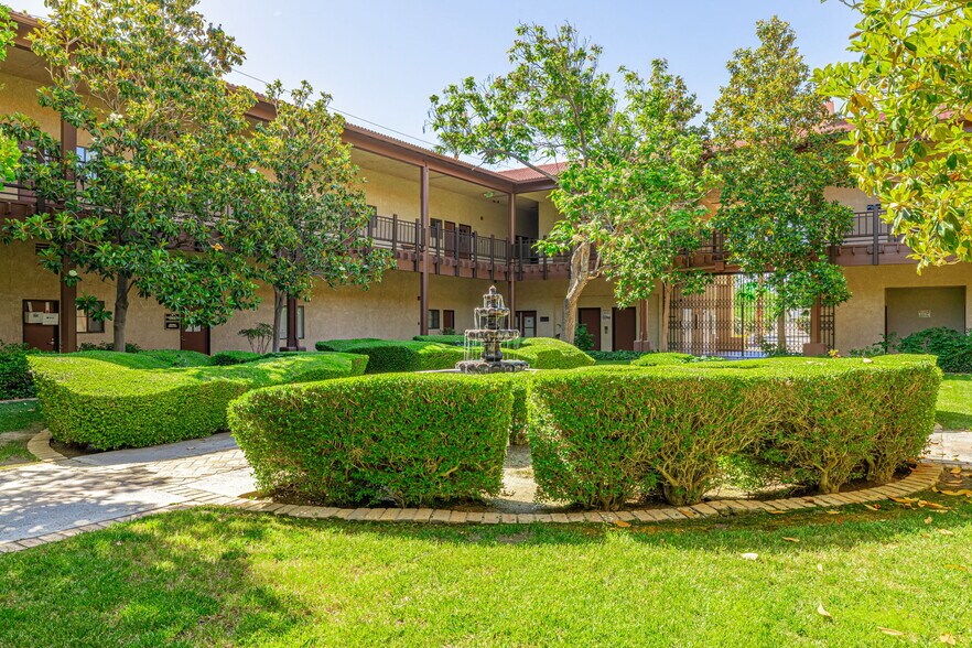 More Photos Of 44725 10th St W, Lancaster Medical For Sale