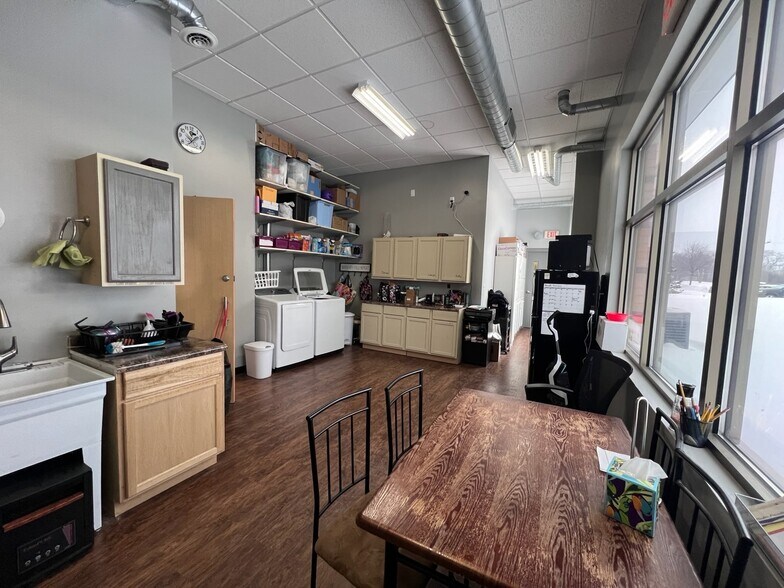 More Photos Of 1600 E Beltline Ave NE, Grand Rapids Storefront Retail Office For Lease