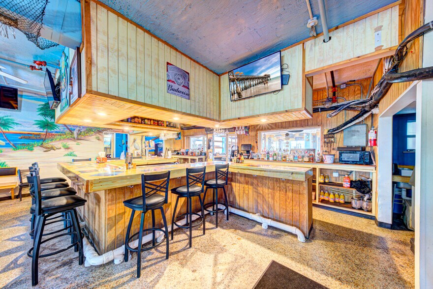 More Photos Of 400-408 W Cocoa Beach Cswy, Cocoa Beach Restaurant For Sale