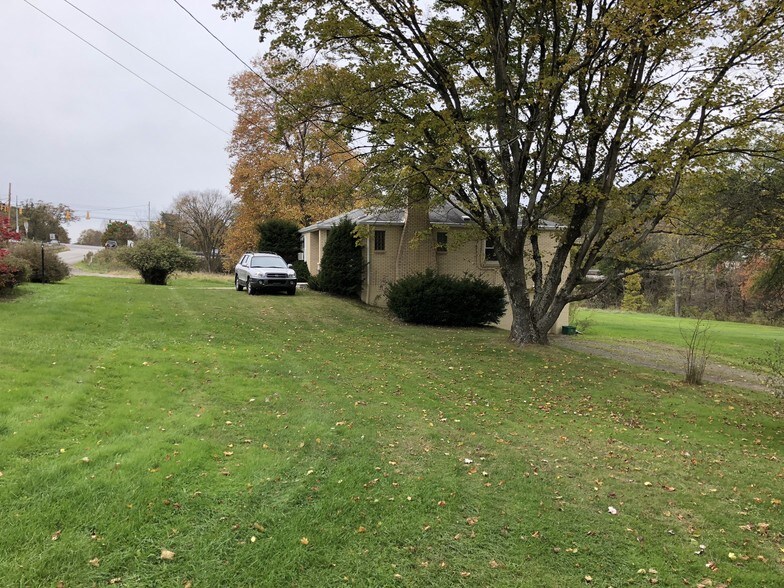 More Photos Of 107 Overbrook Rd, Valencia Land For Lease