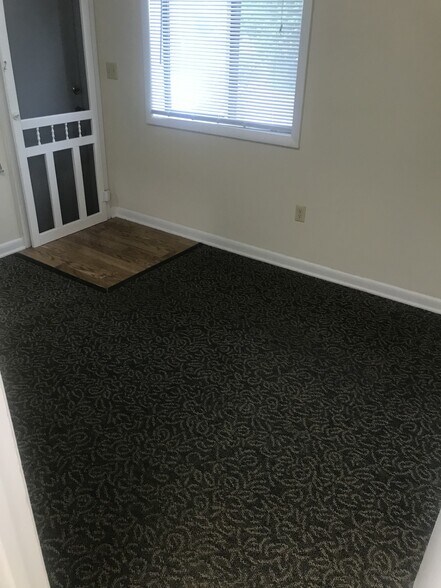 More Photos Of 7 Pinewoods Rd, Hyde Park Medical For Lease