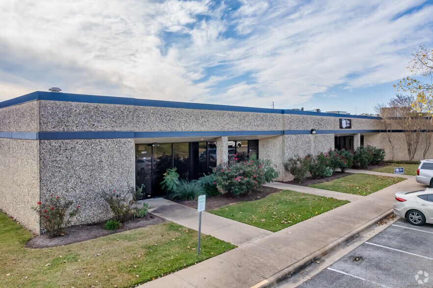 More Photos Of 2020-2028 St. Elmo Rd E, Austin Unknown For Lease