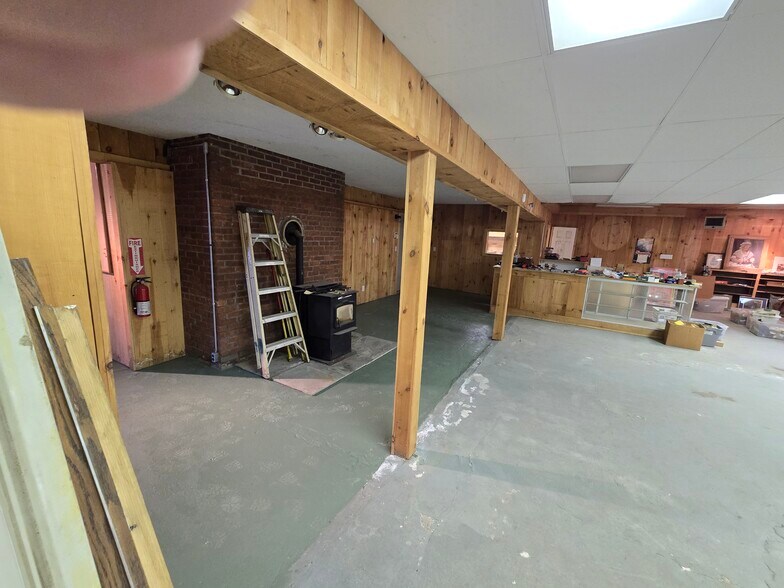 More Photos Of 233 Litchfield Tpke, Washington Freestanding For Sale