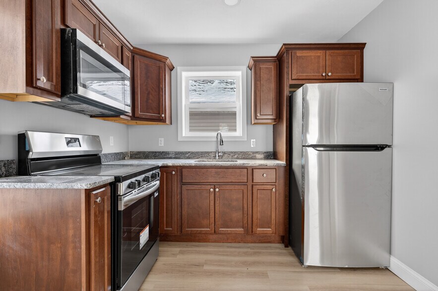 More Photos Of 165 Grant St, Fall River Apartments For Sale