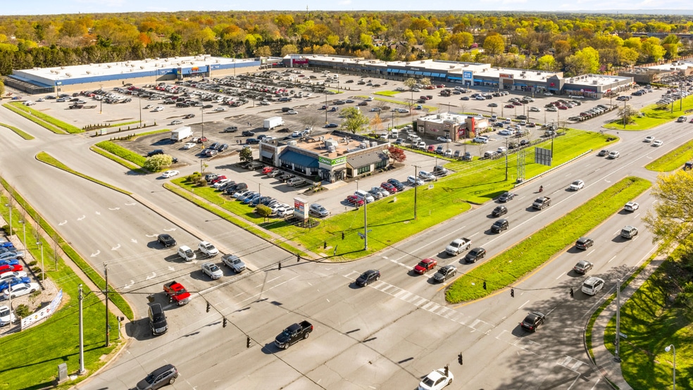 More Photos Of 1901 S Hurstbourne Pky, Louisville General Retail For Lease
