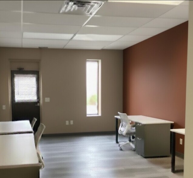 More Photos Of 36887 Schoolcraft Rd, Livonia Coworking Space